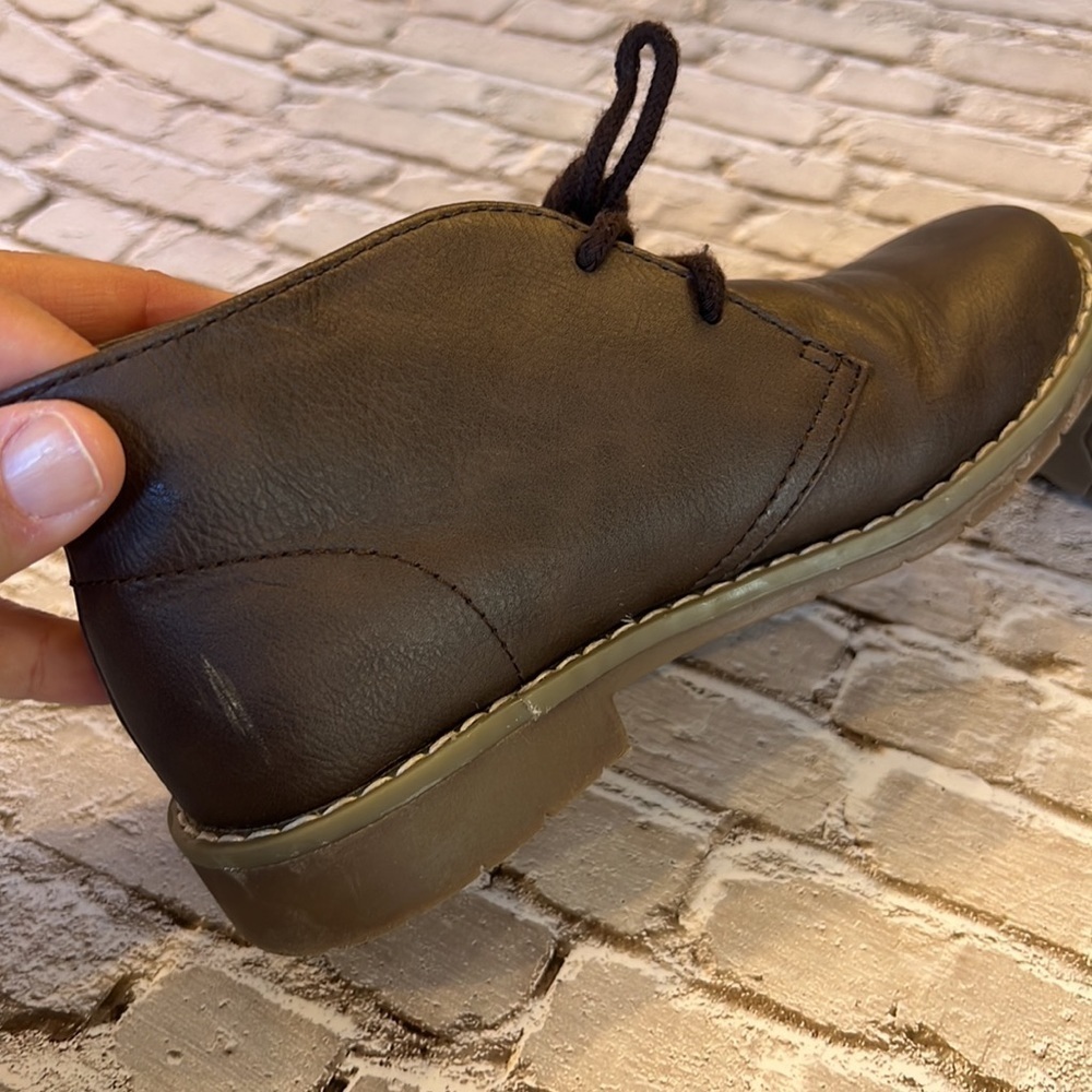 Boys size 13 shoes - Picture 4 of 6